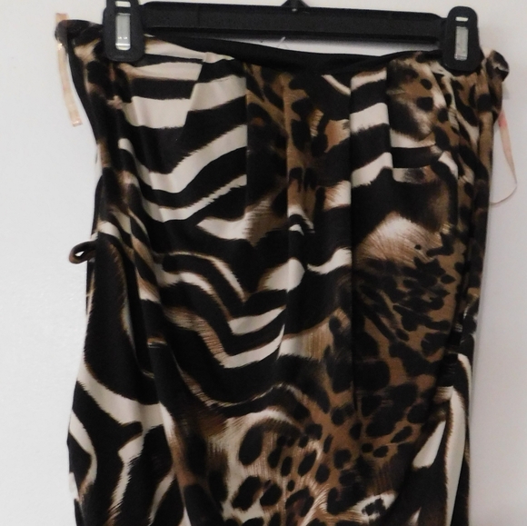 2/$15.00 Leopard print tube top - Picture 1 of 3